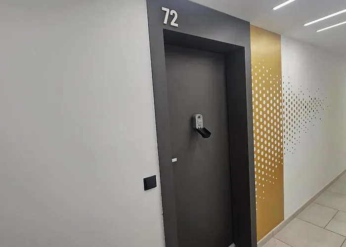 Nad Rzeka 72, Rynek 500 M Breslavia