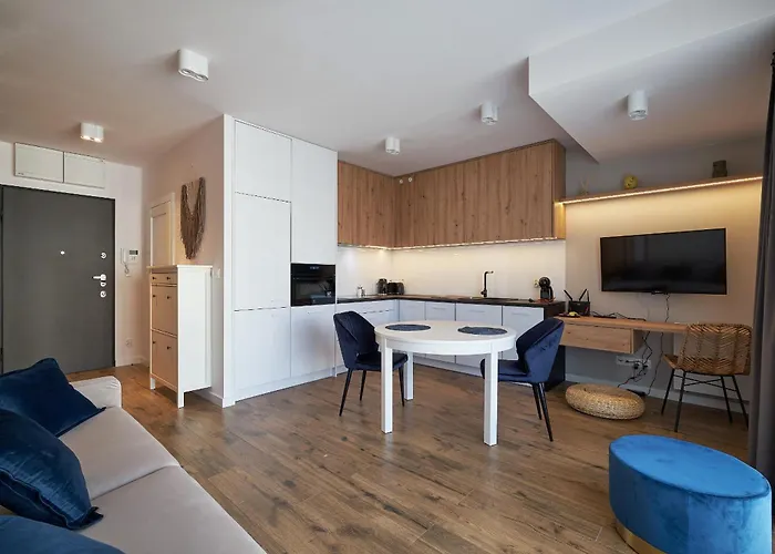 Nad Rzeka 72, Rynek 500 M *