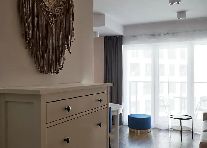 Nad Rzeka 72, Rynek 500 M Wrocław